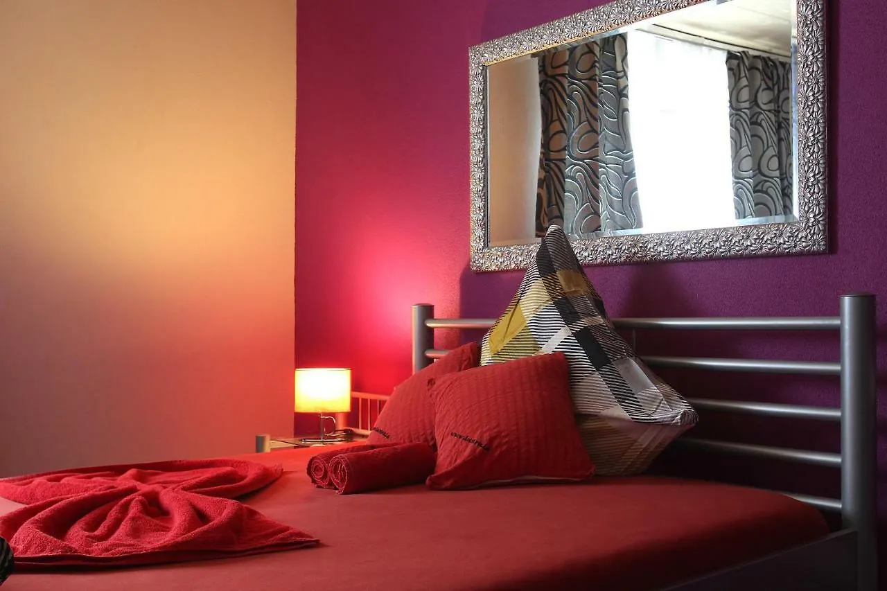 Lustra Stundenhotel - Adults Only Landshut Love hotel